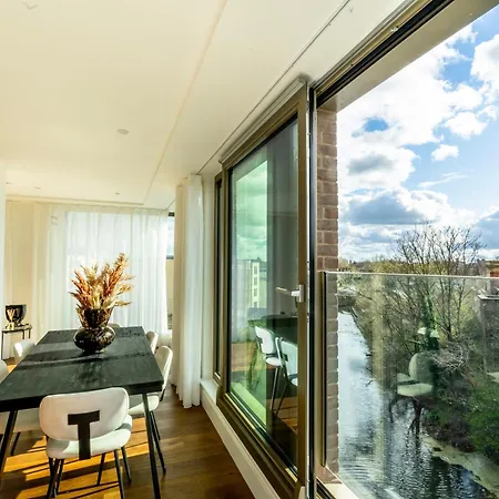 The Castle @ Ryedale House Apartament *